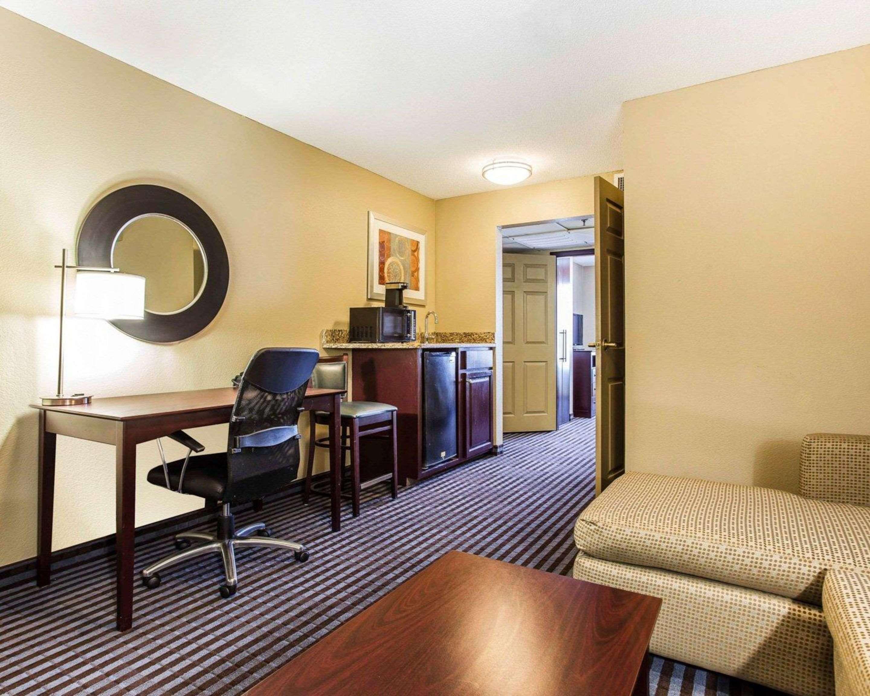 Comfort Inn & Suites Ballpark Area Smyrna Zewnętrze zdjęcie