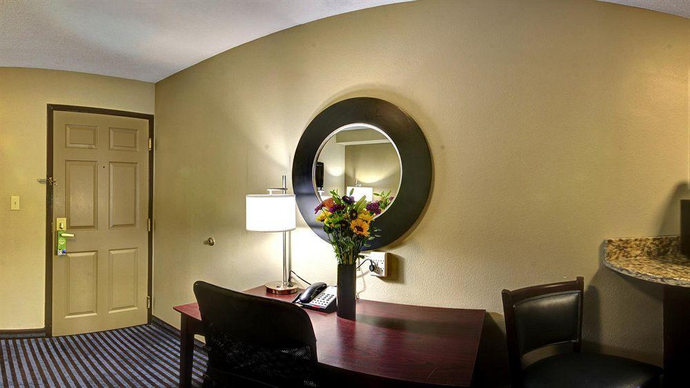 Comfort Inn & Suites Ballpark Area Smyrna Zewnętrze zdjęcie